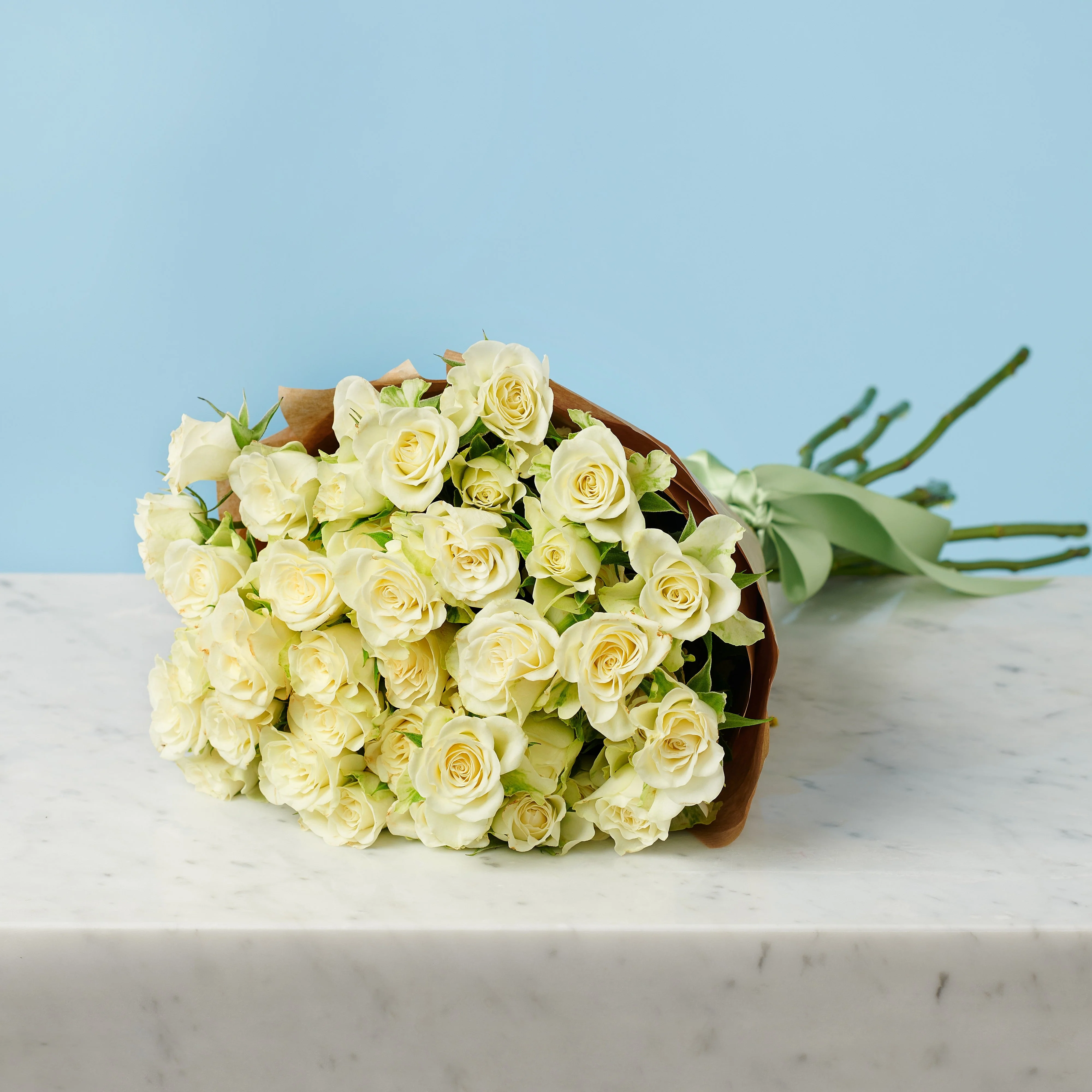 10 Spray White Roses - Image 3