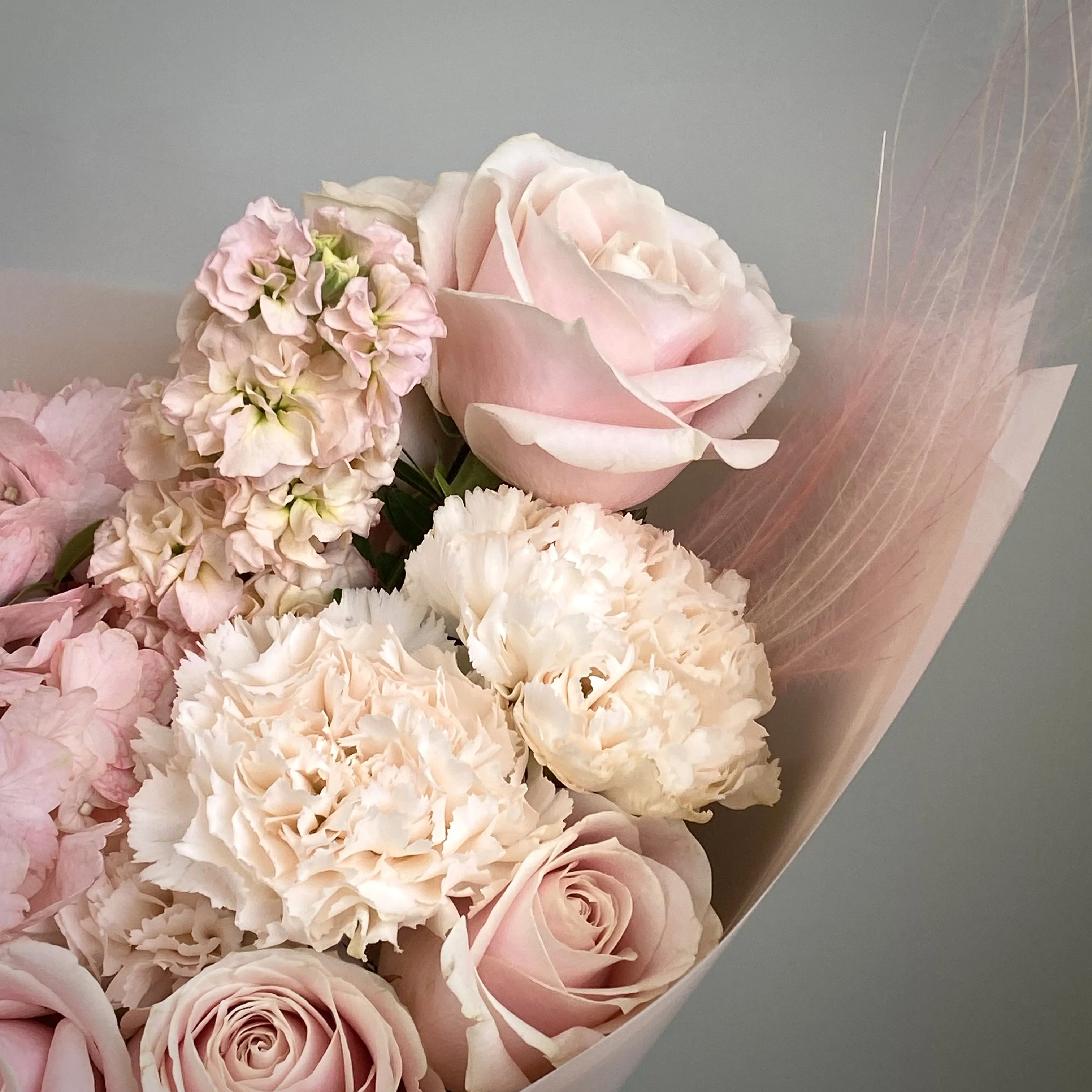 Romantic Bouquet - Image 3